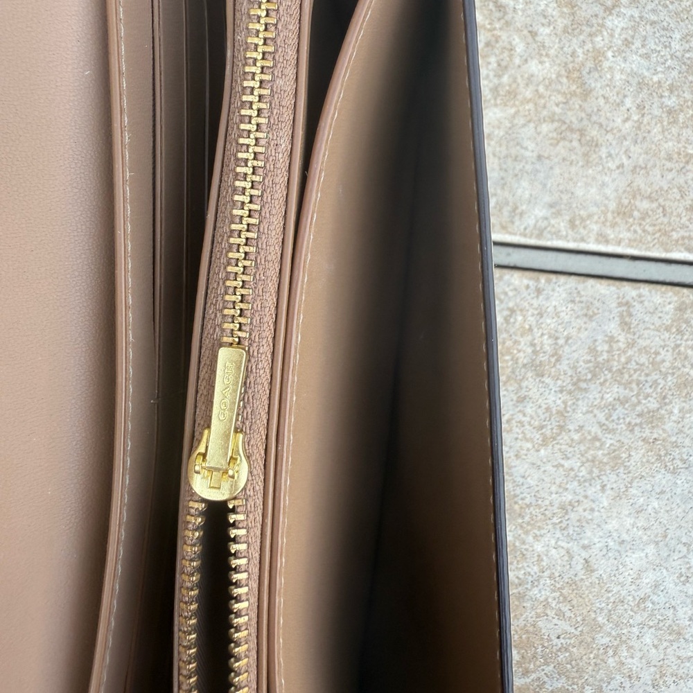 Coach Bea Crossbody - Picture 15 of 16